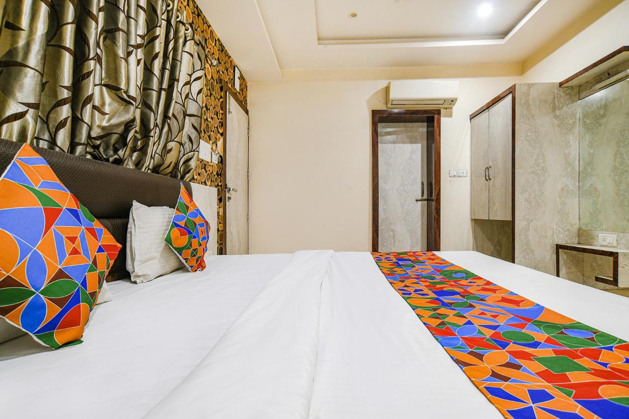 Fabhotel Shivam Palace- Near Mahakal Mandir Uddzsaín Kültér fotó