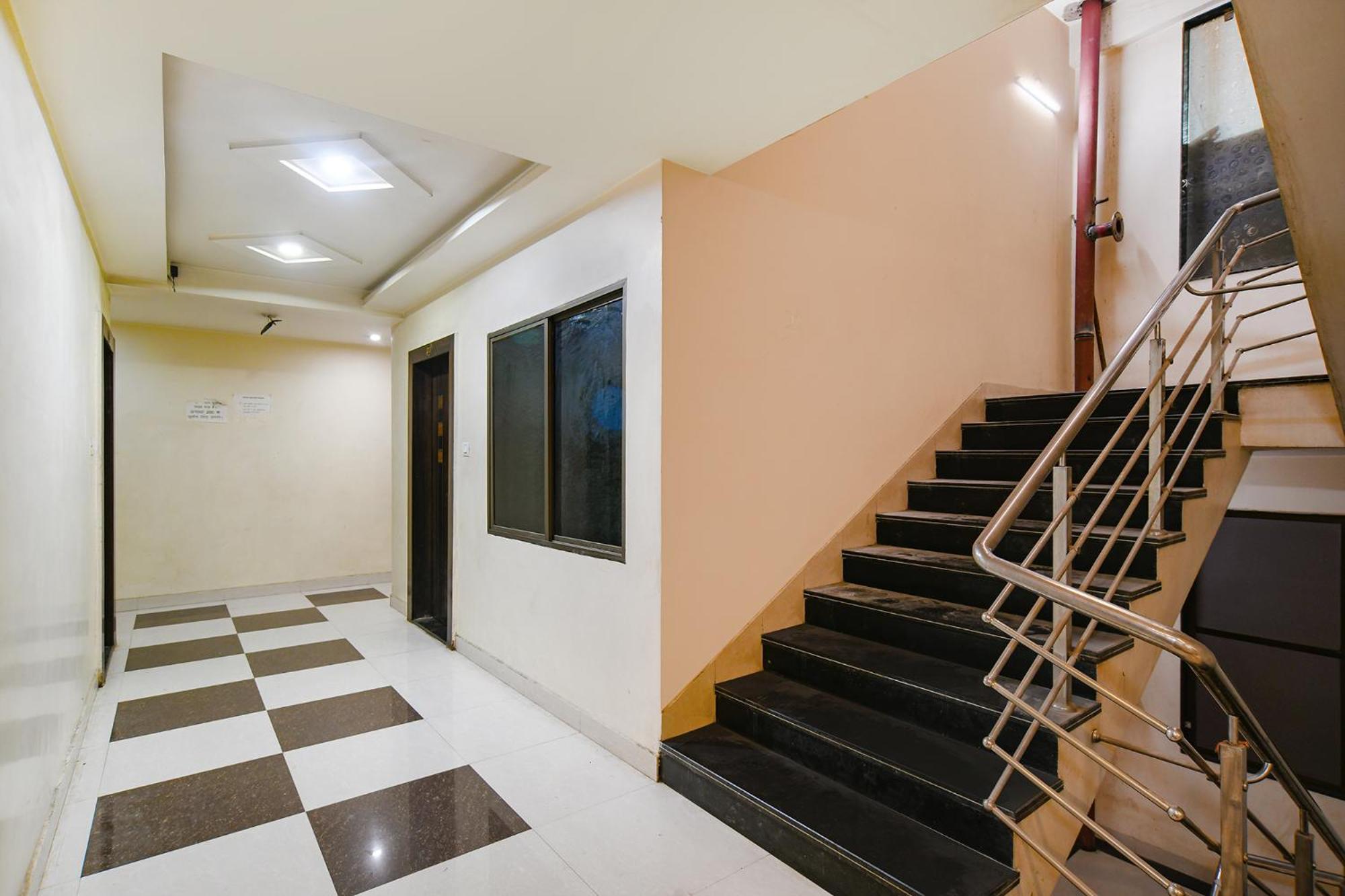 Fabhotel Shivam Palace- Near Mahakal Mandir Uddzsaín Kültér fotó
